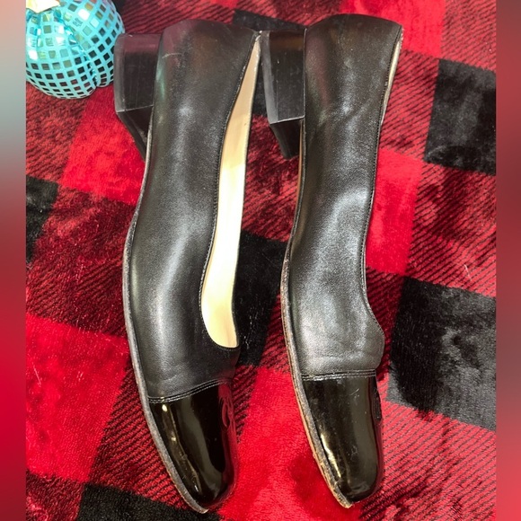 SALVATORE FERRAGAMO Black Leather & Patent Cap Toe Ballet Low Heel Size 8.5 C - Picture 7 of 13